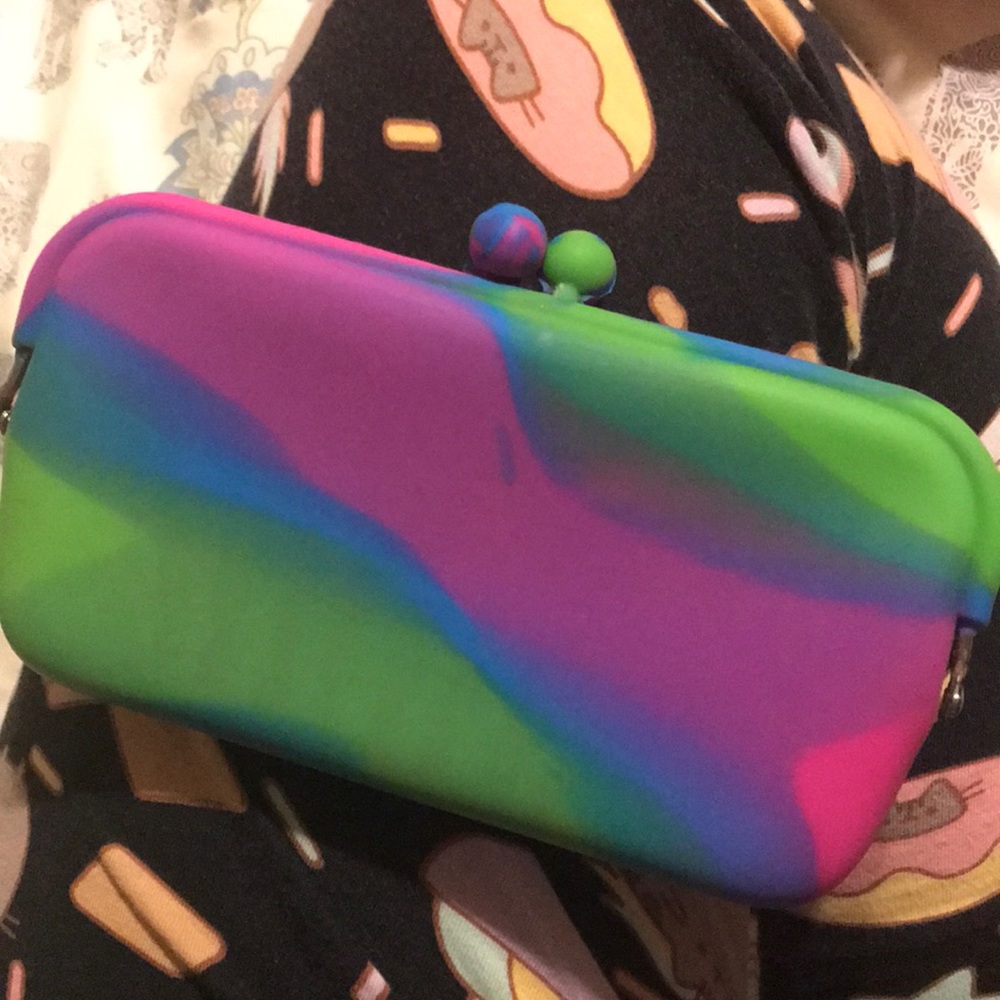 Silicone wallet